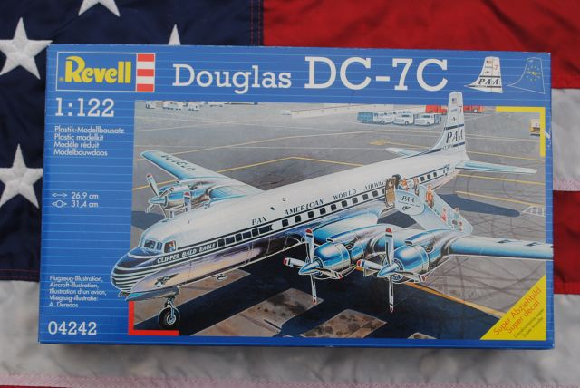 Revell 04242 Douglas DC-7C